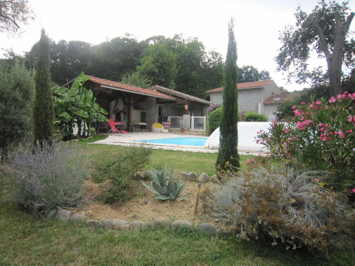 Chez Mamie Jo A La Campagne Panzió Ponlat-Taillebourg Kültér fotó